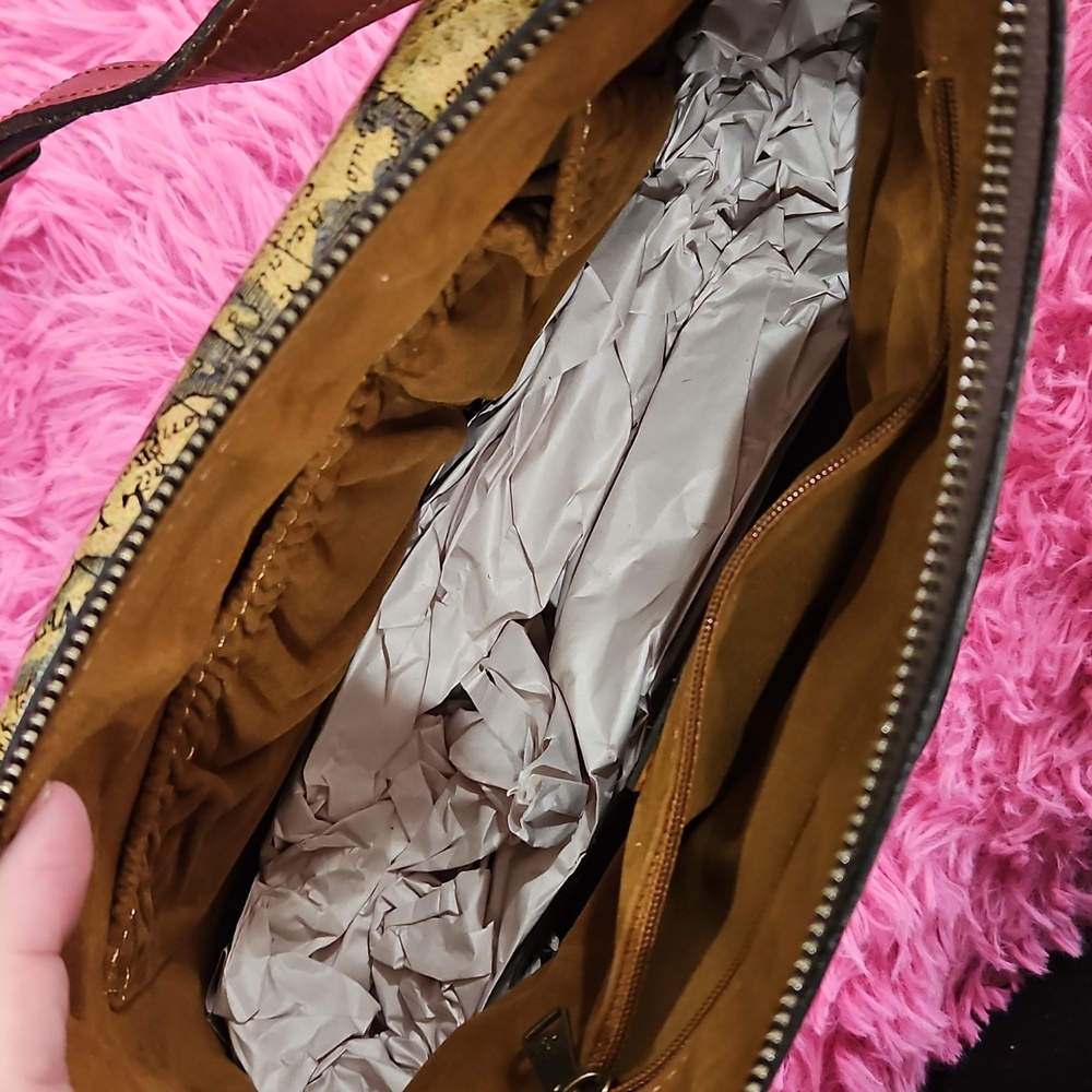 NEW Patricia NashKirby Medium East West Leather Crossbody - Picture 6 of 6